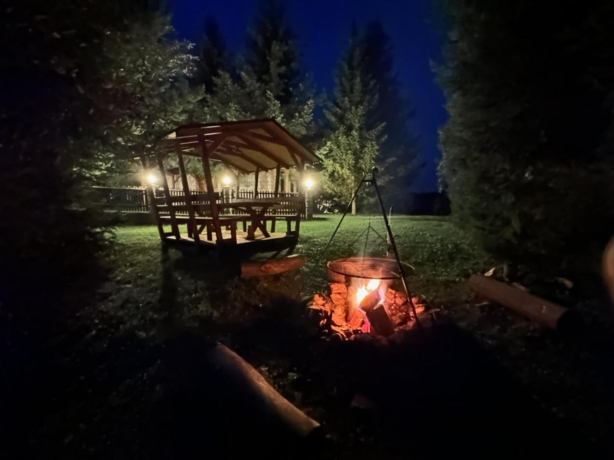 Urocza Chata Z Sauna W Bieszczadzkim Parku Krajobrazowym Bukowiec  Kültér fotó